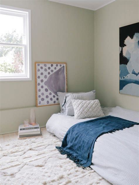 These Hacks Make It Easy To Style Your Bed On The Floor Mattress On