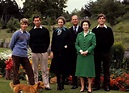 foto ufficiali regina elisabetta con i figli - Ricerca Google nel 2020 ...