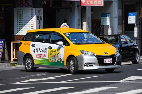 It is positioned below the ipsum and above the spacio in the toyota minivan range. Toyota Wish Taxi | nighteye | Flickr