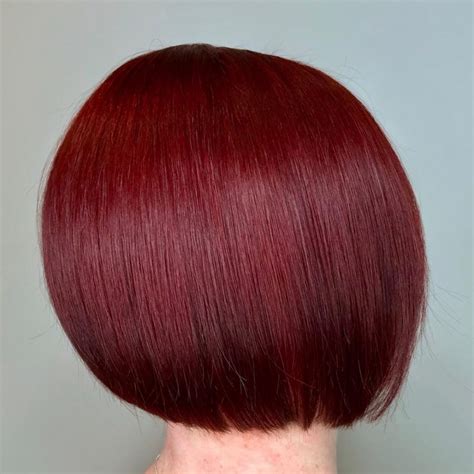 19 Shockingly Pretty Dark Red Hair Color Ideas