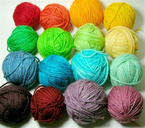 How To Dye Wool Yarn With Kool Aid Yarn Dying Diy Pinterest Lana