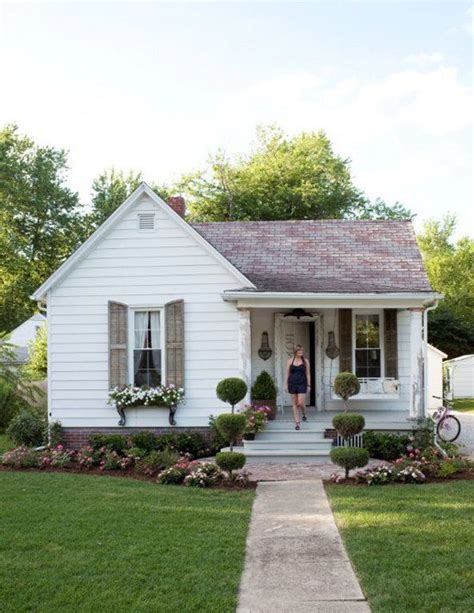 Remodelaholic Real Life Homes A Cute Cottage Makeover