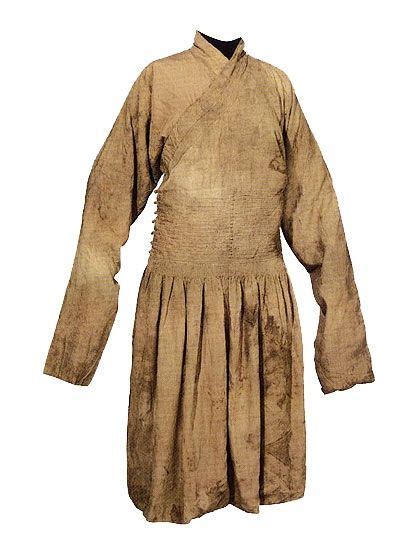 Yuan Dynasty Robes And Hat At Rossi And Rossi Alain R Ong Clothes