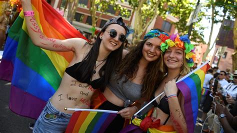 madrid celebra el orgullo gay entre fuertes medidas de seguridad