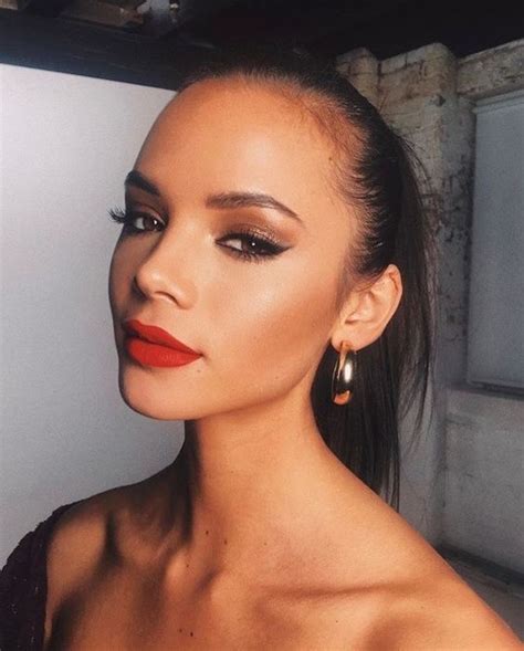Red Lip Makeup Inspo 5 Perfectly Timeless Red Lipstick Looks
