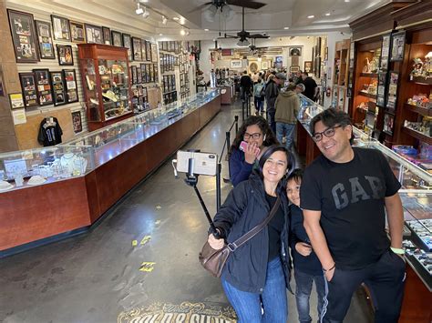 ‘pawn Stars Shop Closing Doors Transaction Window To Remain Open Downtown Local Local