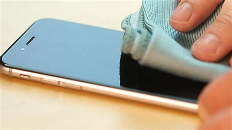 Guide To Cleaning Your Mobile Phone By Experts