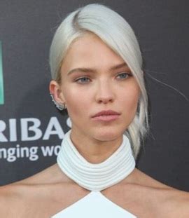 And weight is 5 feet 6 inches and her weight. Sasha Luss Height Weight Body Measurements Age Facts Vital ...
