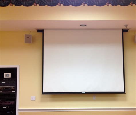 Some screens may be affixed to either the ceiling or the wall depending on your needs. Retractable In Ceiling Projector Screen | Retractable ...