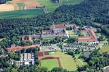 Fürstenfeldbruck von oben - Gebäudekomplex von Kloster und ...