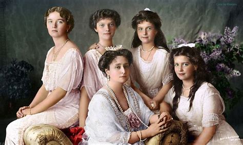 The Four Romanov Daughters With Their Mother Tsarina Alexandra 1913