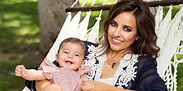 Carmen Alcayde enseña por primera vez a su hija Olivia