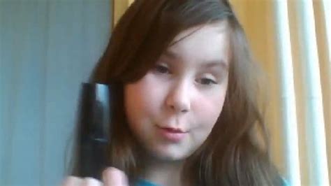 VIDEO Malá holčička co radí jak sbalit kluky Z jejích hlášek vám