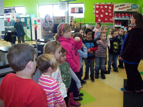 South Haven Elementary Students Visit Town And Country Market Portagelife