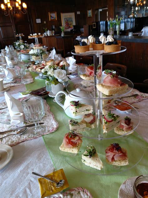 But i also found a tutorial on how to do the tilted blocks. Afternoon tea. Went minimal on decorations. Colorful place ...