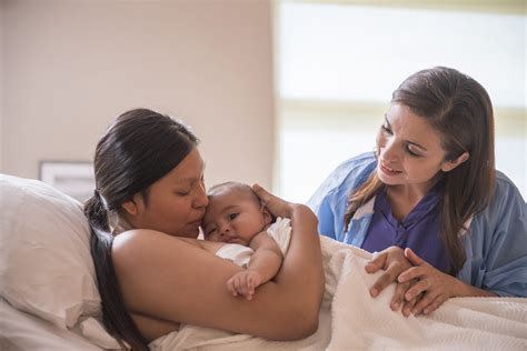 6 Health Problems New Moms Should Watch For After Giving Birth Unm
