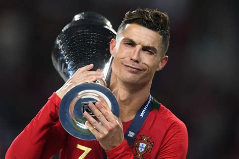 Cristiano Ronaldo Está Ao Topo Da Lista Como O Mais Bem Pago Do Instagram