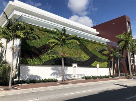 Gsky Living Green Walls Installs Living Green Pro Wall