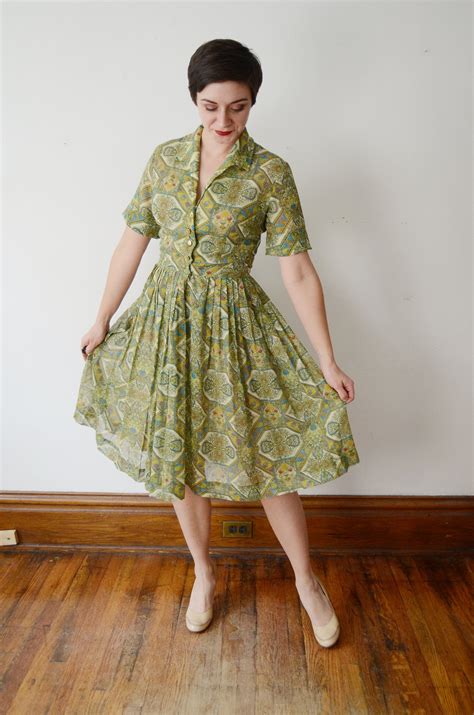 1950s Green Paisley Shirtwaist Dress Sm