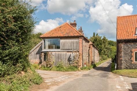 Converted English Barn Becomes Bright Modern Home Wants
