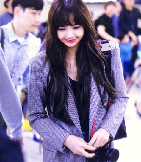 Blackpink Lisa Just Arrived At Gimpo Airport Back From Japan