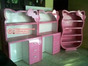 Proses pengiriman produk furniture rak buku minimalis murah yang anda pesan akan dikirim langsung sampai rumah anda. Harga Meja Belajar Rak Buku Hello Kitty Murah