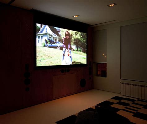 Mini Theatre Entertainment System In Small House Interior Design Ideas