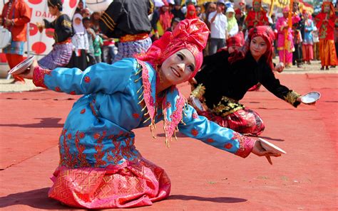 7 Keunikan Tari Piring Khas Minangkabau Sumatera Barat Rekomendasi