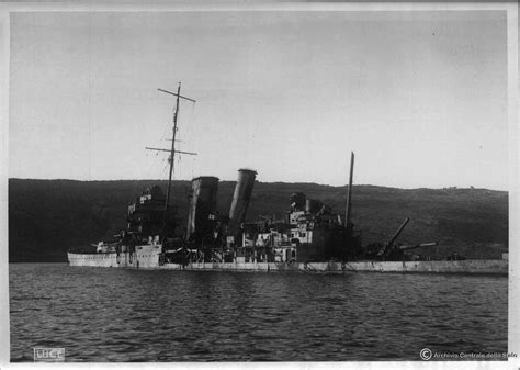 2140x1523 The Wreck Of The Heavy Cruiser Hms York In Souda Bay