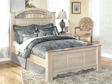 Whether you are looking to make a bold statement or want a restful color scheme, we have your cottage bedroom needs covered. WARREN 5 pieces Traditional Cottage White Bedroom Set with ...