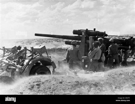 Deutsche 88 Cm Flak 36 In Afrika 1942 Stockfoto Bild 48344491 Alamy