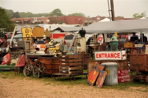 It's treasure hunts and a festival of epic proportions. lookin 4 junk in all the right places | Fleas, Round top ...