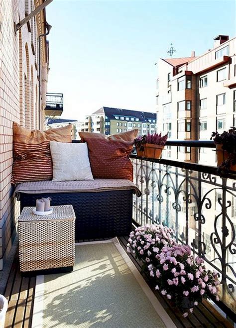 75 Beautiful Apartment Balcony Decorating Ideas On A Budget Page 45 Of 67