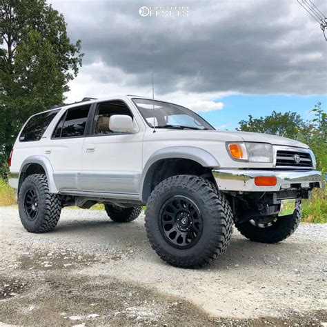 1998 Toyota 4runner With 17x9 6 Fuel Vector And 33125r17 Falken