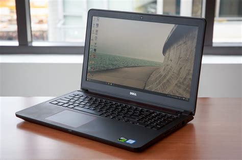 Up Close With The Dell Inspiron 15 7000 An 800 Gaming Laptop Cnet