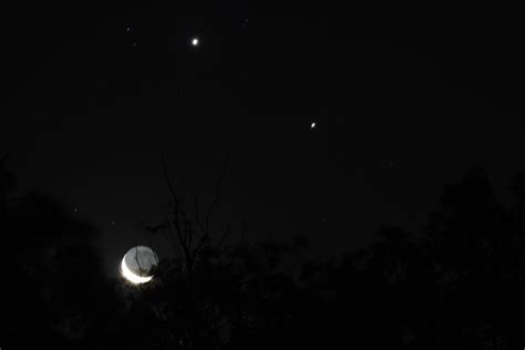 Smiley Moon Venus Jupiter And The Moon Simon Forsyth Flickr