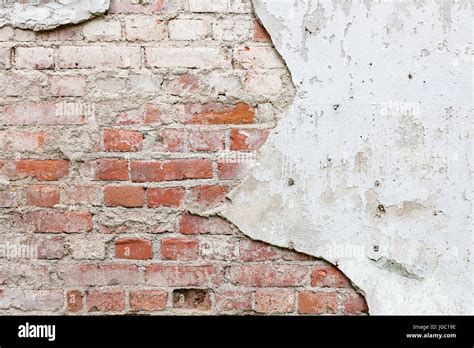 Brick Plaster Cracked Damaged Wall Hi Res Stock Photography And Images Alamy