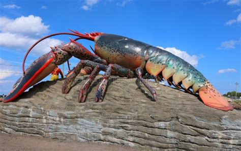 The World`s Largest Lobster Is A Concrete And Reinforced Steel