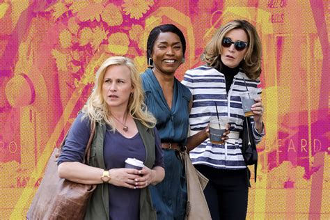 Netflix S Otherhood Is A Surprising Tale Of Jewish Motherhood And Empty Nesters Kveller