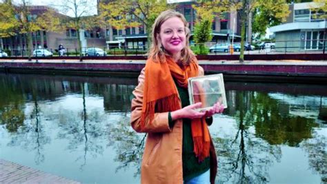 Kunstenares Froukje De Boer Heeft Almelo Met Water In Kaart Gebracht