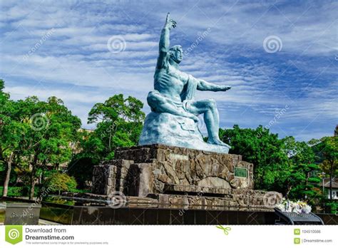 3,000+ vectors, stock photos & psd files. The Peace Statue editorial photo. Image of hand, beautiful ...