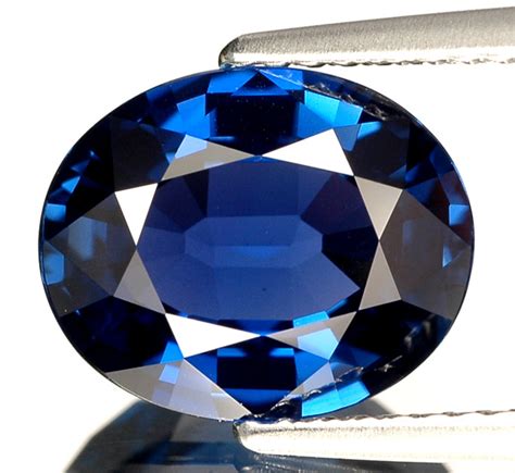 The gem cutters are working to achieve a pleasant and affordable mix of color, weight (measured in carats). Blue Sapphire Photos