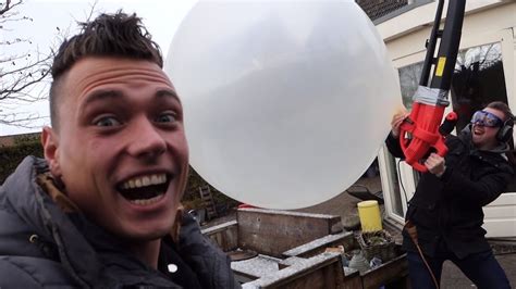 Mega Ballon Laten Ontploffen 🙉 Youtube