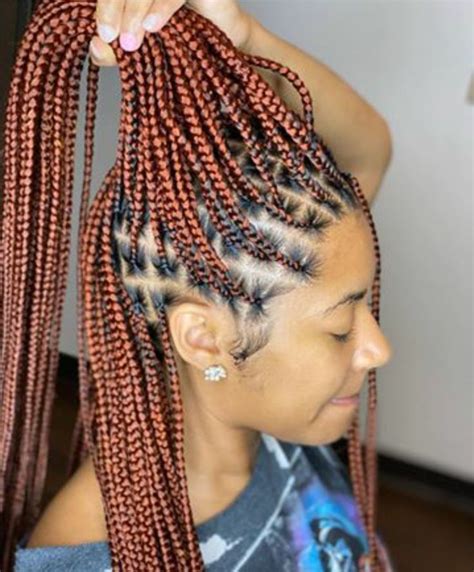 35 Small Triangle Part Knotless Braids