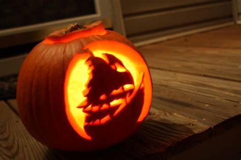 Creative Monkey Pumpkin Carving