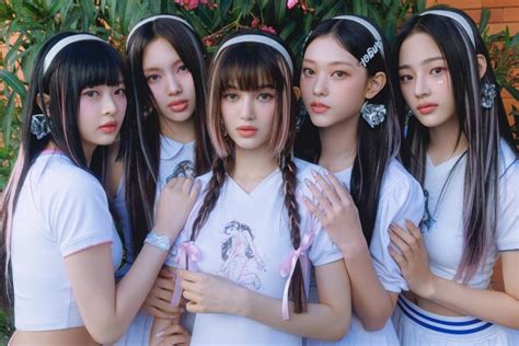 Newjeans Becomes Fastest K Pop Girl Group To Debut Multiple Songs On Uks Official Singles Chart
