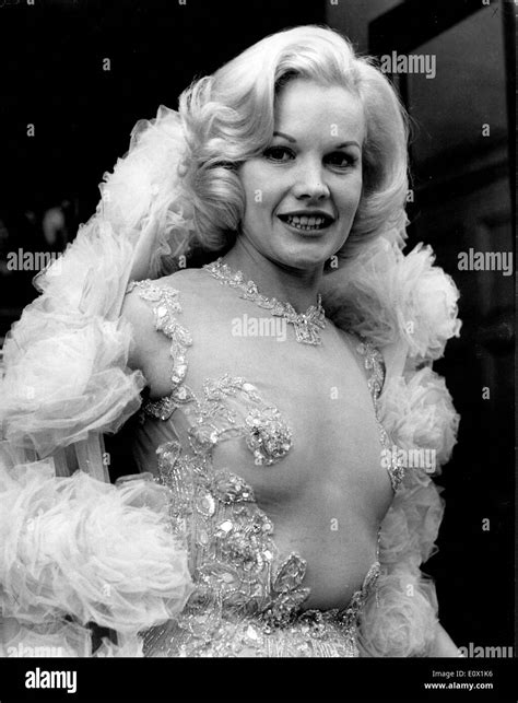 Carroll Baker At The Premiere Of Her Film The Carpetbaggers Stock Photo Alamy