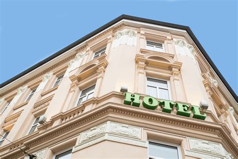 Looking for hotel astoria leipzig? "Außenansicht" Astoria Leipzig (Leipzig) • HolidayCheck ...