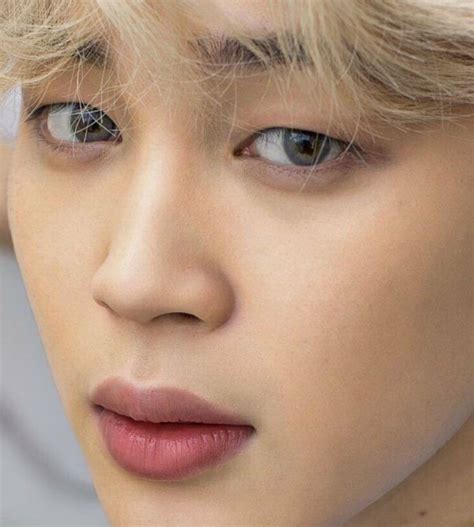 Pin By •𝑉𝑎𝑙𝑒𝑟𝑖𝑒• On •bts Content• In 2021 Jimin Beautiful Person Lips