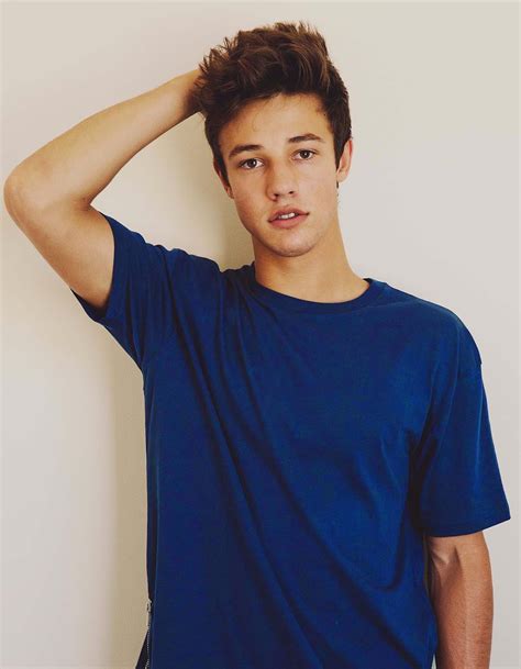 Sep 08, 1994 · how old is cameron dallas? INTERNET SENSATIONS CAMERON DALLAS & NASH GRIER